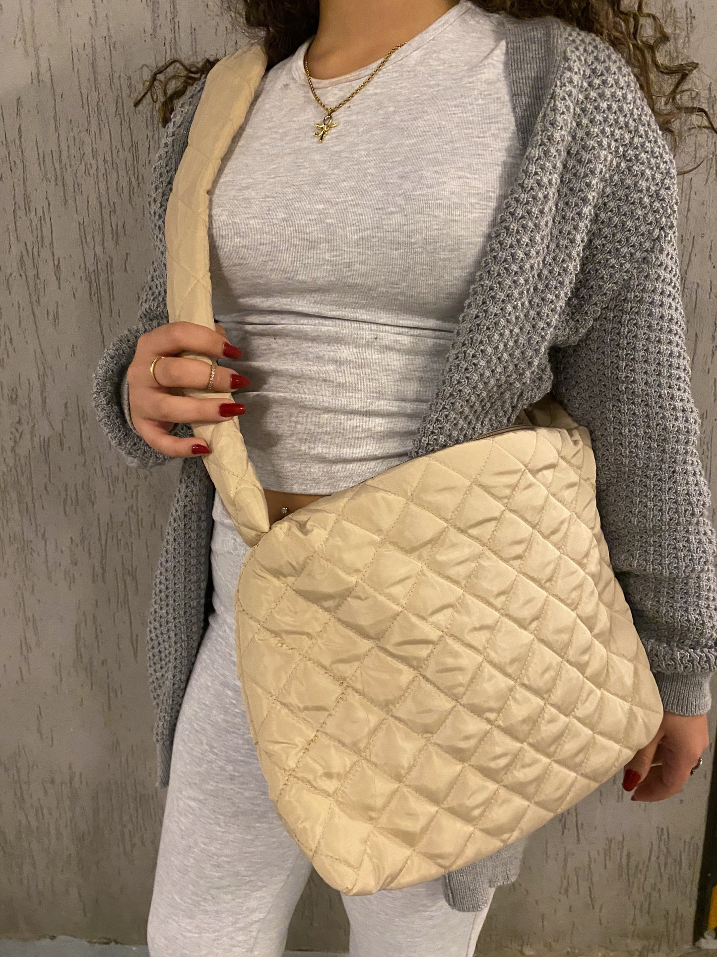 Light Beige Puffer Bag (Cross)