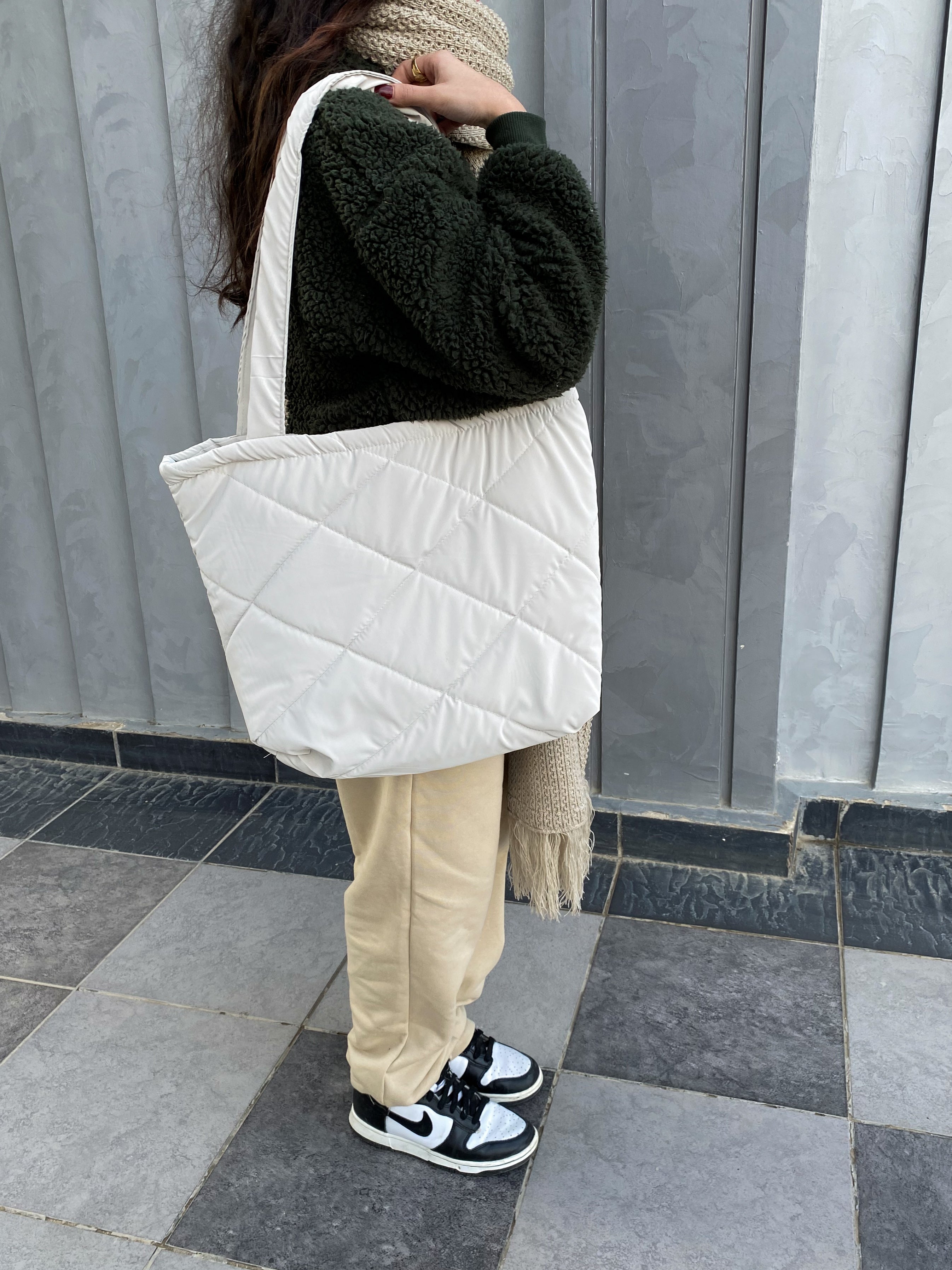 Off white puffer bag sale